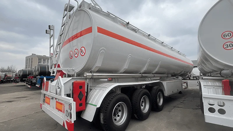 3 Axles Fuel Tanker Semi Trailer-11